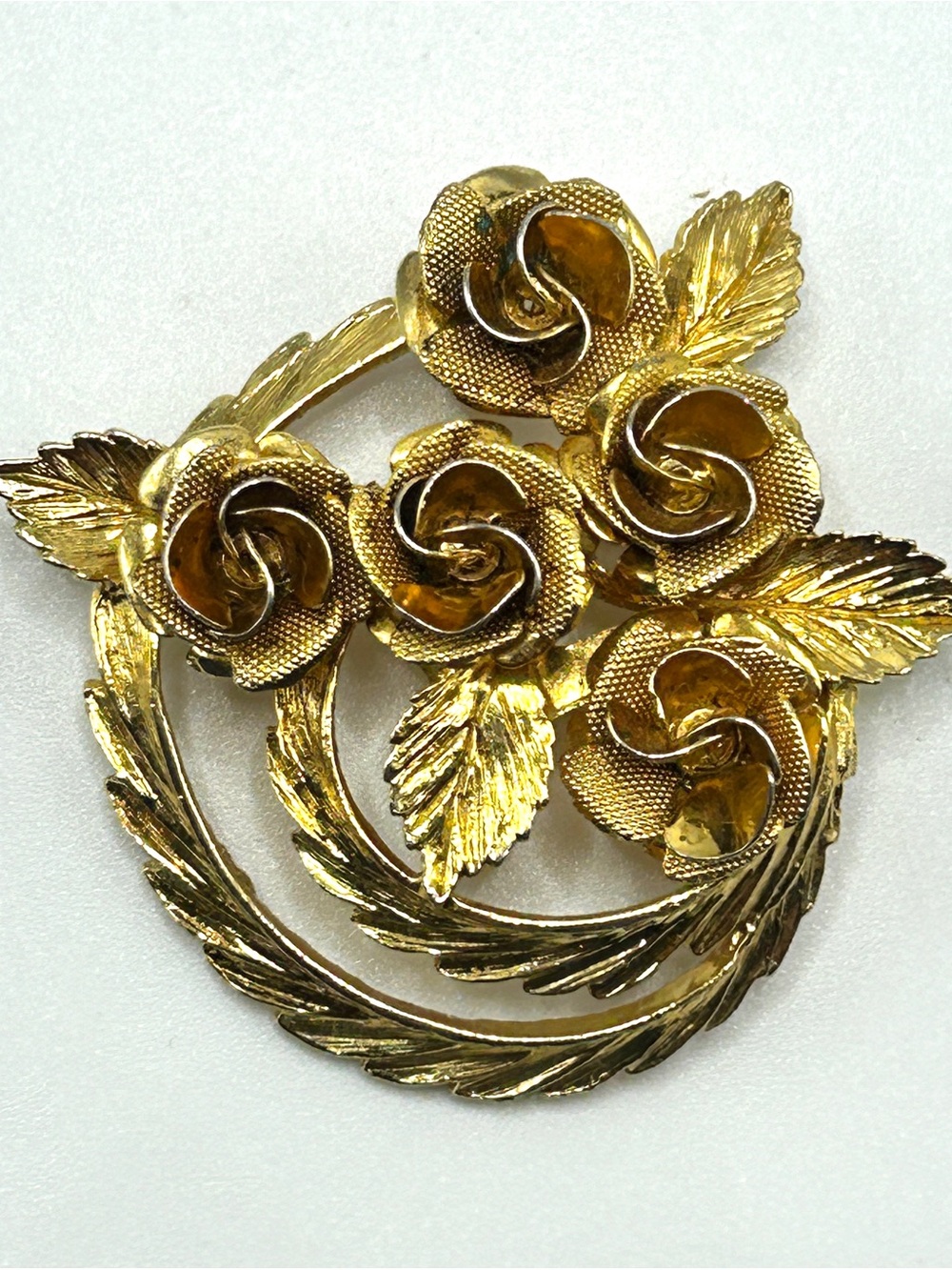 Vintage Coro Gold Tone Rose Bouquet Brooch Textured Metal Floral Pin Vintage 2”